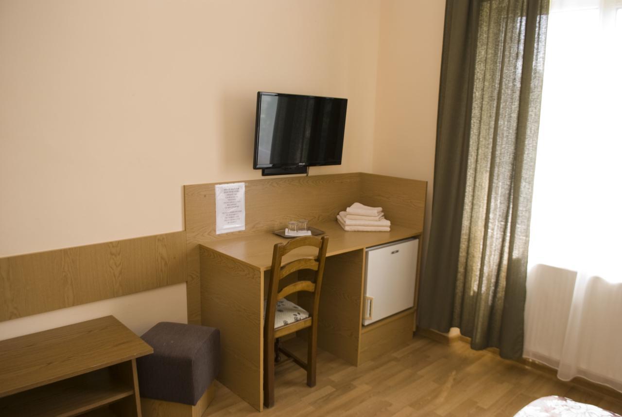 Hotel Perla Сату-Маре Экстерьер фото